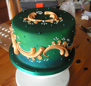 green and gold cake, long view