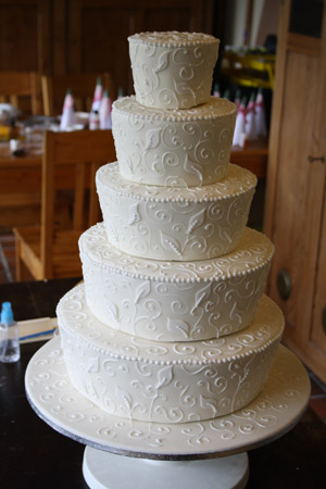 brocade cake before painting with antique silver